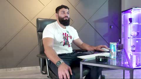 Snapshot of glennmasters chatting on December 2024 12:40:02 PM Matthew .. for short call me Matt online show from December 2024 12:40:02 PM