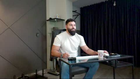 Snapshot of glennmasters chatting on December 2024 03:47:02 AM Matthew .. for short call me Matt online show from December 2024 03:47:02 AM