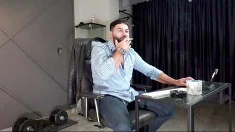 Snapshot of glennmasters chatting on December 2024 02:24:01 AM Matthew .. for short call me Matt online show from December 2024 02:24:01 AM