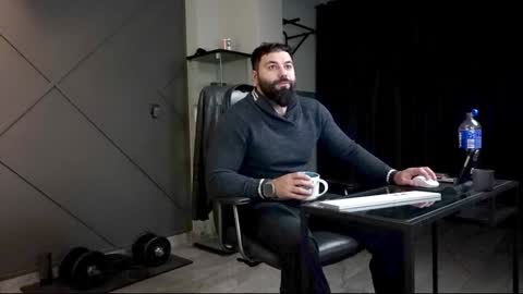 Snapshot of glennmasters chatting on December 2024 08:39:01 PM Matthew .. for short call me Matt online show from December 2024 08:39:01 PM