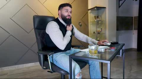 Snapshot of glennmasters chatting on February 2025 11:21:02 PM Matthew .. for short call me Matt online show from February 2025 11:21:02 PM