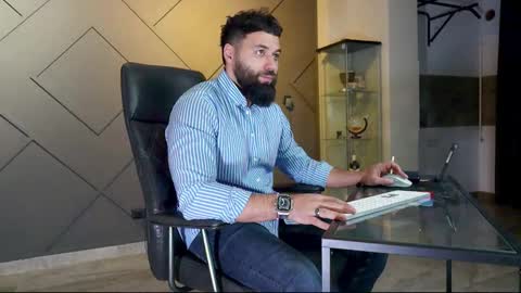 Snapshot of glennmasters chatting on February 2025 08:31:02 PM Matthew .. for short call me Matt online show from February 2025 08:31:02 PM