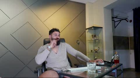 Snapshot of glennmasters chatting on February 2025 01:35:01 AM Matthew .. for short call me Matt online show from February 2025 01:35:01 AM