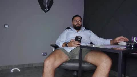Snapshot of glennmasters chatting on September 2025 06:30:01 PM Matthew .. for short call me Matt online show from September 2025 06:30:01 PM