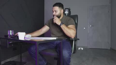 Matthew .. for short call me Matt online show from October 2025 07:14:01 PM