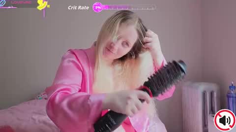 Snapshot of glitchwitch chatting on October 2025 07:15:01 PM Glitch online show from October 2025 07:15:01 PM