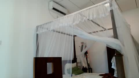 glitter_doll online show from October 2025 09:11:04 AM