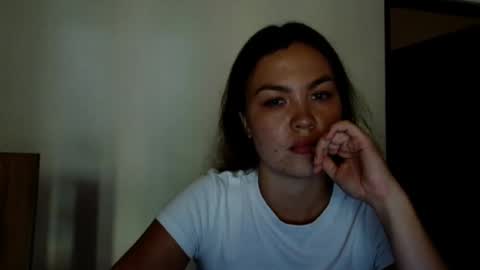 glitter_doll online show from November 2025 10:27:01 AM