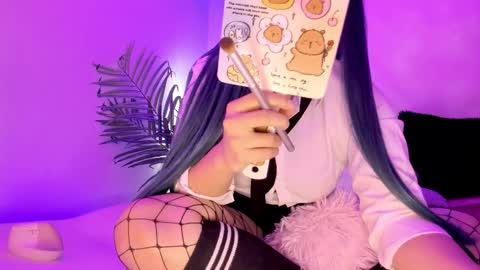 Mimi online show from October 2025 05:44:02 PM