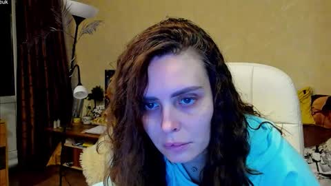 Snapshot of gloria_wood chatting on October 2025 04:55:01 PM Gloria Wood online show from October 2025 04:55:01 PM