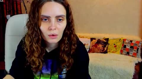 Gloria Wood online show from November 2025 06:23:02 PM