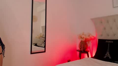 Snapshot of glory_shine chatting on November 2025 12:37:02 PM Glory online show from November 2025 12:37:02 PM