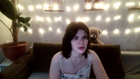 Snapshot of glossy_girl_1 chatting on November 2025 04:11:02 AM Roxy online show from November 2025 04:11:02 AM