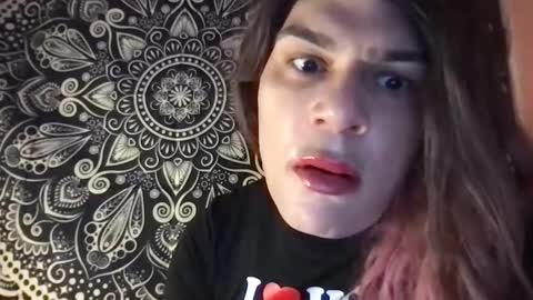 Snapshot of glow92 chatting on September 2025 04:23:02 PM Glow Goddess online show from September 2025 04:23:02 PM