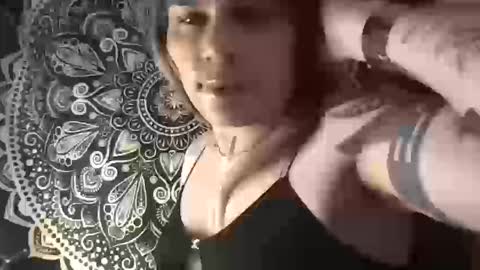 Snapshot of glow92 chatting on October 2025 01:43:02 PM Glow Goddess online show from October 2025 01:43:02 PM