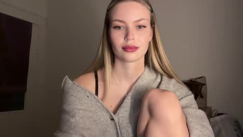 glow_angel online show from February 2025 09:20:02 PM