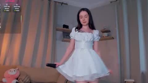 Ann Eliz and Gigi online show from July 2026 08:11:01 PM