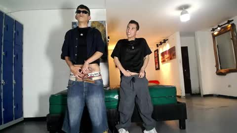 THOMAS AND DAMIAND online show from May 2026 07:09:02 PM