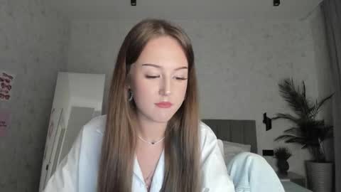 Lina online show from October 2025 09:40:02 AM