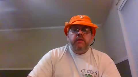 IDKIDCIDGAF online show from November 2025 07:07:01 AM