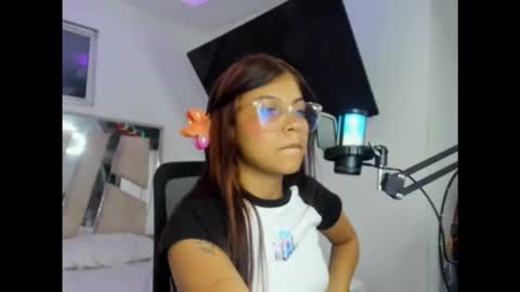 goddes_any online show from November 2025 01:52:01 AM