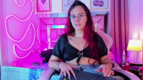 goddess_allison online show from November 2025 04:08:02 PM