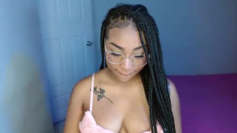 Snapshot of goddess_val chatting on August 2026 07:57:02 PM Valentina online show from August 2026 07:57:02 PM
