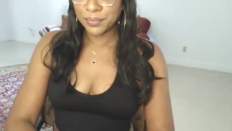 Snapshot of goddess_xandra_xquisite chatting on April 2026 02:29:01 PM Xandra The Goddess online show from April 2026 02:29:01 PM