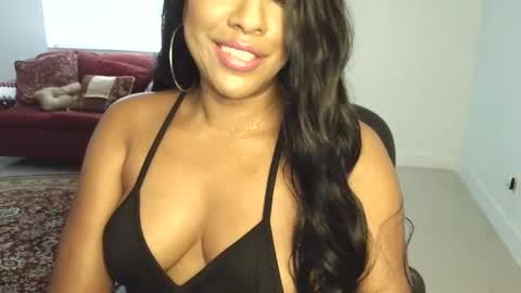 Snapshot of goddess_xandra_xquisite chatting on June 2026 02:08:01 PM Xandra The Goddess online show from June 2026 02:08:01 PM