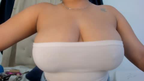CHANELL online show from February 2025 01:49:02 AM