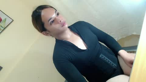 Snapshot of goddesscynthara chatting on May 2026 03:18:02 PM kia online show from May 2026 03:18:02 PM