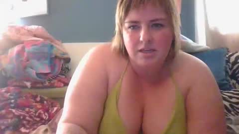 GoddesseE online show from April 2026 09:05:01 PM