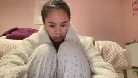 Snapshot of goddesselxo chatting on May 2026 09:22:01 PM Goddess L online show from May 2026 09:22:01 PM