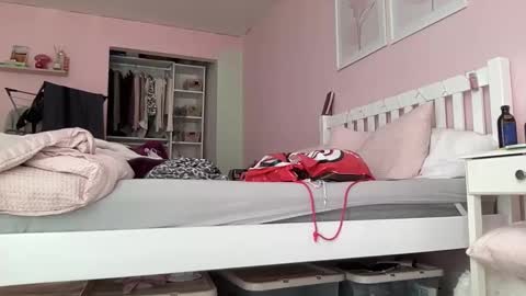 Snapshot of goddesselxo chatting on May 2026 05:43:02 PM Goddess L online show from May 2026 05:43:02 PM