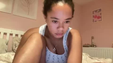 Snapshot of goddesselxo chatting on June 2026 08:23:01 PM Goddess L online show from June 2026 08:23:01 PM