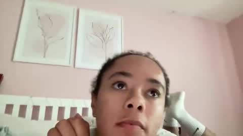 Snapshot of goddesselxo chatting on June 2026 05:24:02 PM Goddess L online show from June 2026 05:24:02 PM