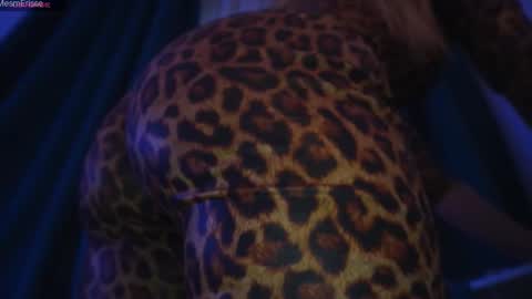 MesmErisse online show from October 2025 05:13:01 AM