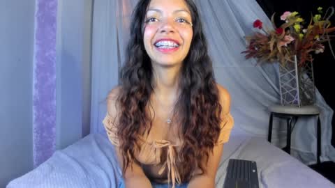 Snapshot of goddessjulieta chatting on December 2024 12:31:02 AM Julieta online show from December 2024 12:31:02 AM