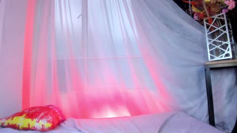 Snapshot of goddessjulieta chatting on December 2024 10:37:01 PM Julieta online show from December 2024 10:37:01 PM