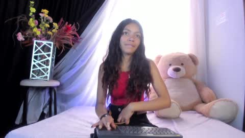 Snapshot of goddessjulieta chatting on January 2025 06:56:01 PM Julieta online show from January 2025 06:56:01 PM