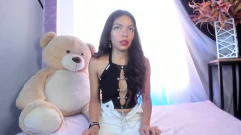 Snapshot of goddessjulieta chatting on January 2025 06:59:02 PM Julieta online show from January 2025 06:59:02 PM
