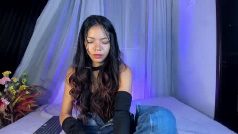 Snapshot of goddessjulieta chatting on January 2025 01:18:02 AM Julieta online show from January 2025 01:18:02 AM