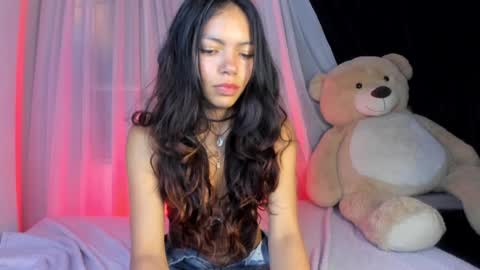 Snapshot of goddessjulieta chatting on January 2025 01:18:02 AM Julieta online show from January 2025 01:18:02 AM