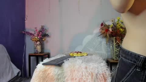 Snapshot of goddessjulieta chatting on February 2025 07:21:01 PM Julieta online show from February 2025 07:21:01 PM