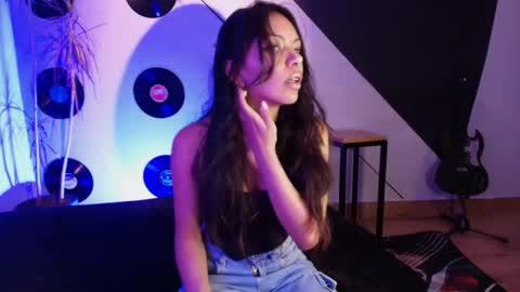 Snapshot of goddessjulieta chatting on September 2025 07:15:02 PM Julieta online show from September 2025 07:15:02 PM