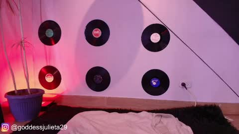 Julieta online show from April 2026 07:03:02 PM