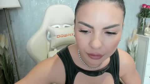 Snapshot of goddessmiaa chatting on October 2025 09:17:04 AM Mistress online show from October 2025 09:17:04 AM