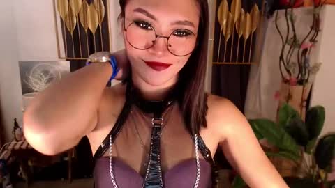Snapshot of goddessquinnie chatting on January 2025 12:52:02 AM quinnie online show from January 2025 12:52:02 AM