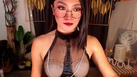Snapshot of goddessquinnie chatting on January 2025 12:29:01 AM quinnie online show from January 2025 12:29:01 AM
