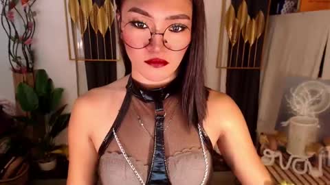 Snapshot of goddessquinnie chatting on February 2025 01:13:01 AM quinnie online show from February 2025 01:13:01 AM